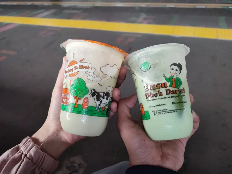 Susu Mbok Darmi Stasiun Gondangdia 5