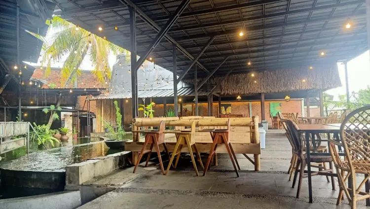 Bumi Pasundan Warung Sunda Puncak Gadog 10