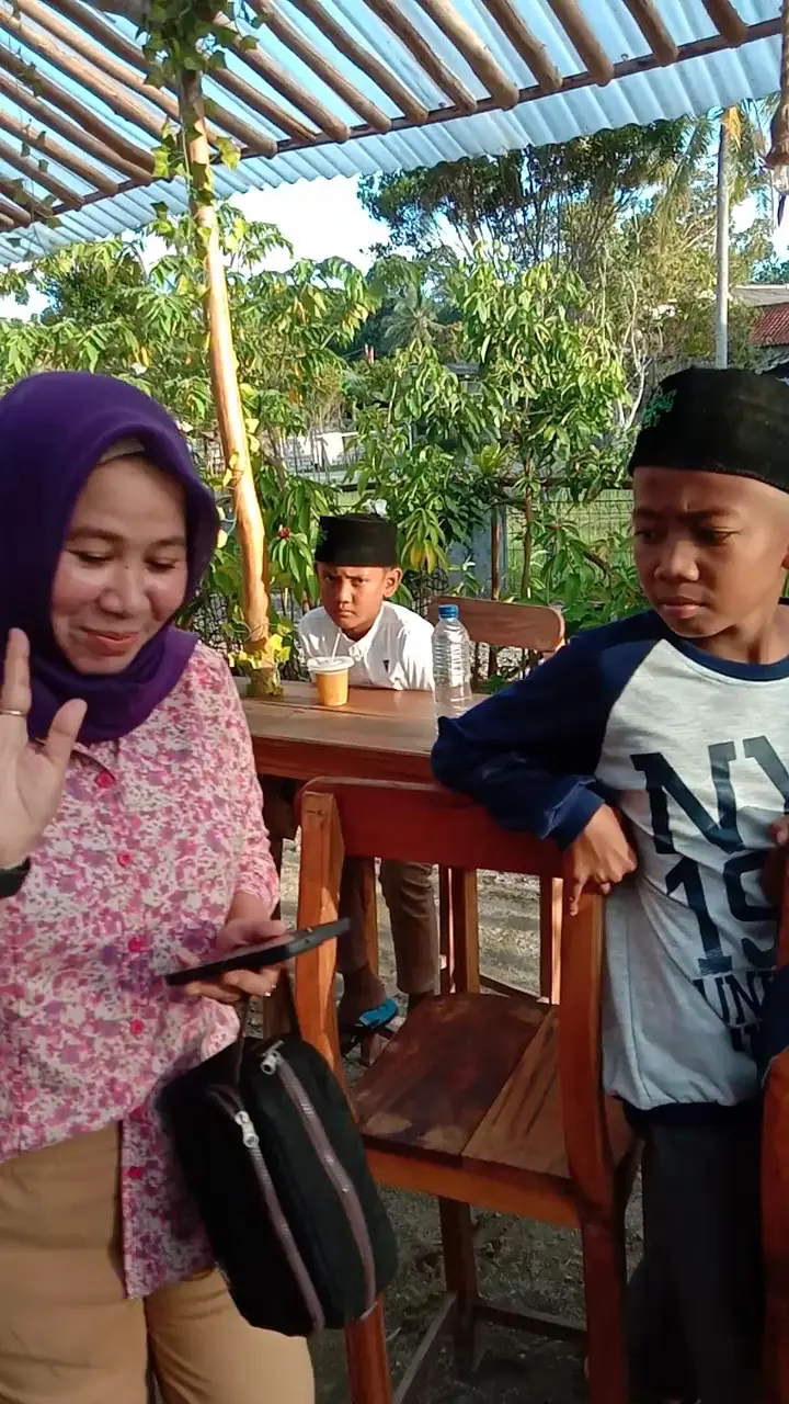 DEWA LAUT CARITA ANYER Resto & Cafe 6