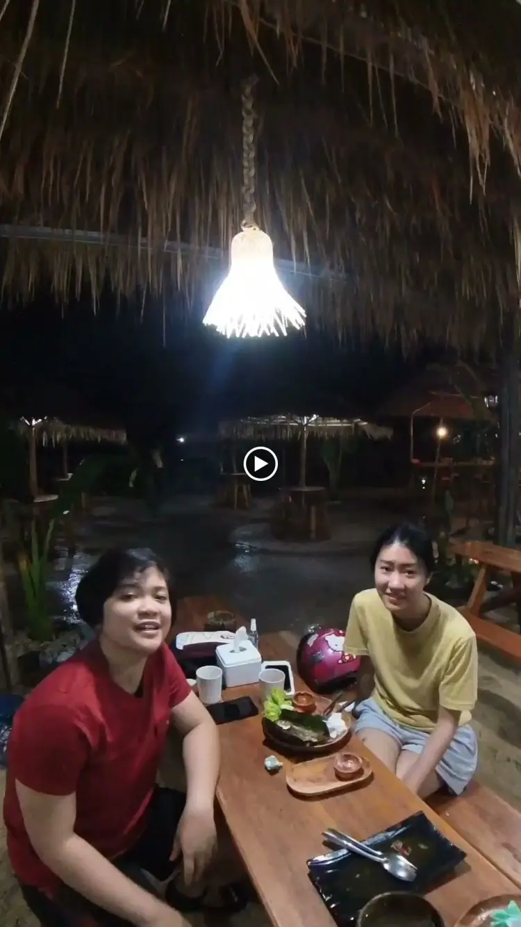 DEWA LAUT CARITA ANYER Resto & Cafe 10