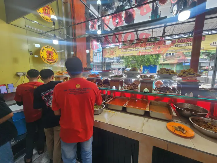 Calling all Malang students! Stop going to tourist traps, this is your real `Lokal` canteen