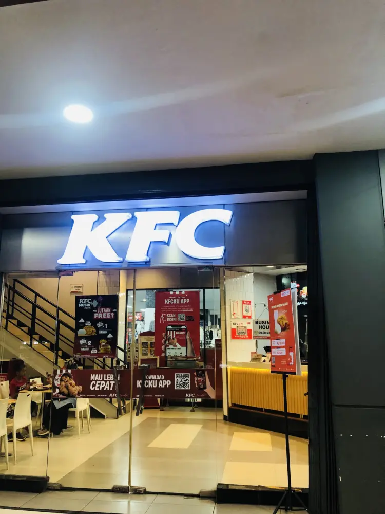 KFC Ramayana Ciputat 1