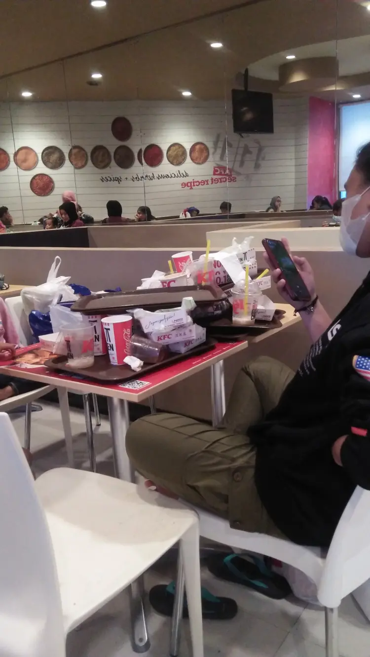 KFC Ramayana Ciputat 3