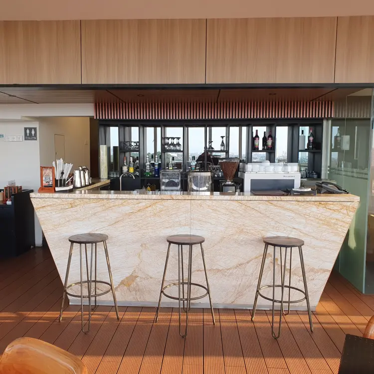 Candi Resto & Rooftop Bar 6