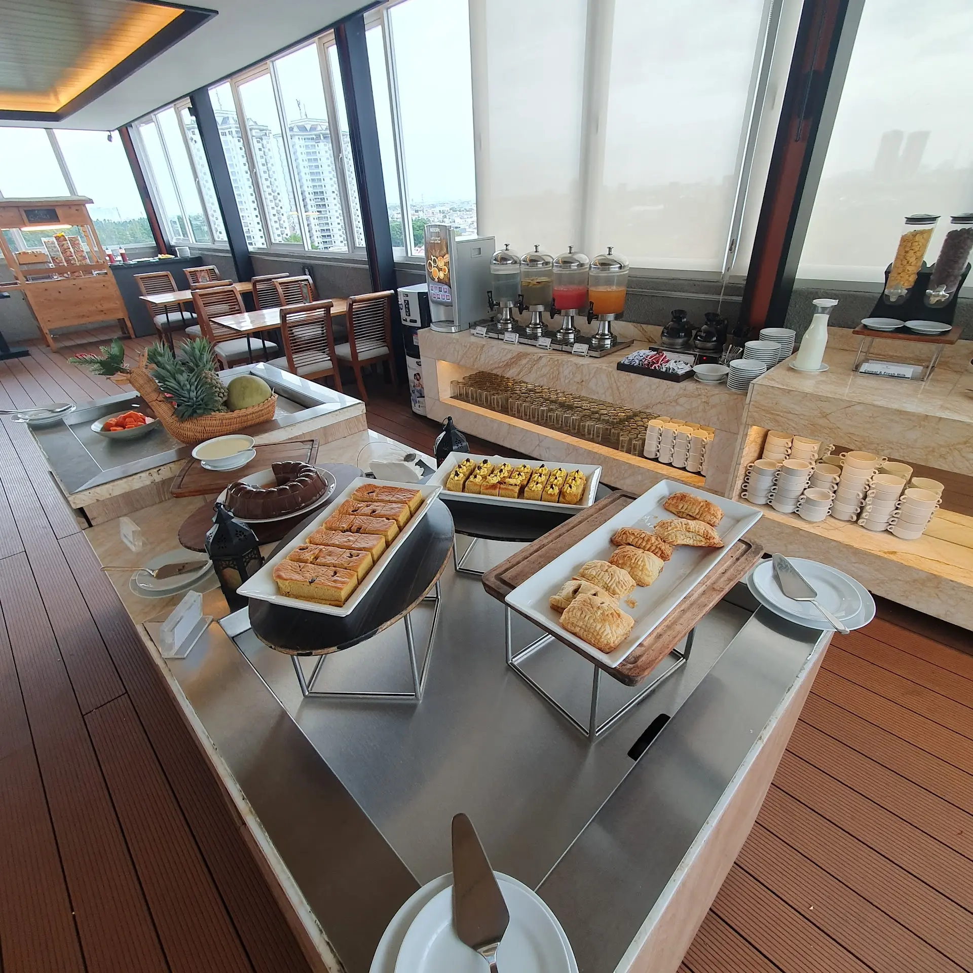 Girls planning a private party? Take it from me: just head to this Rooftop 5