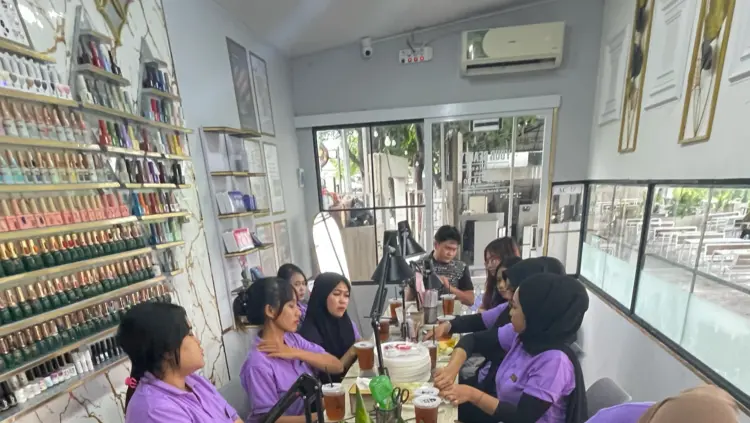 Your Beauty Gresik Nail Art & Eyelash 1