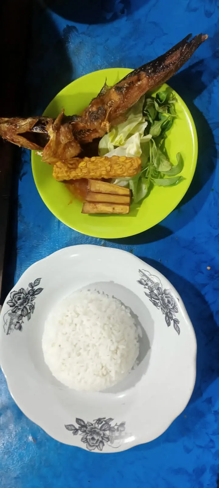 PECEL LELE DAN SOTO LAMONGAN "CAK UNTUNG" 4