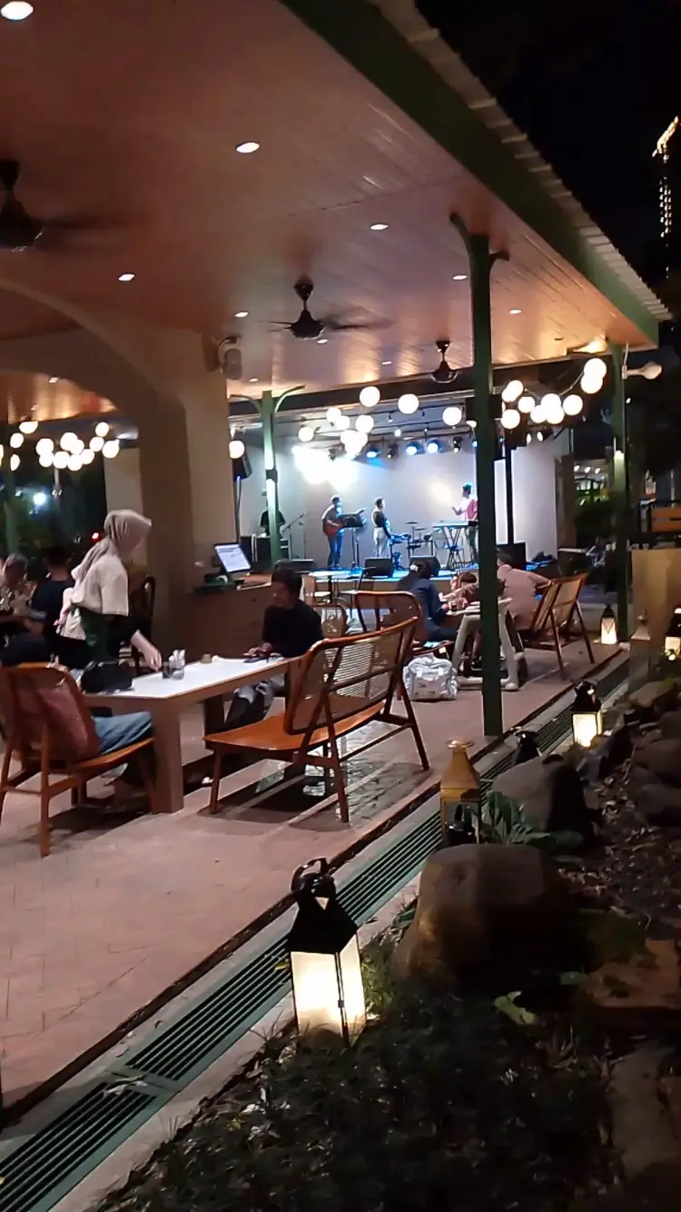 Srasi Coffee & Eatery - Karawaci 7