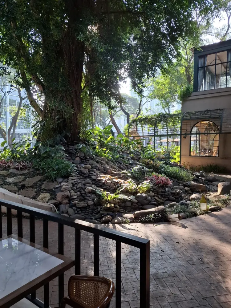 Srasi Coffee & Eatery - Karawaci 9