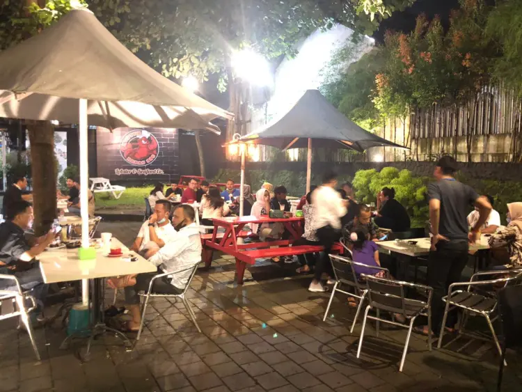 Mister Kebas 886 Cafe & Resto 1