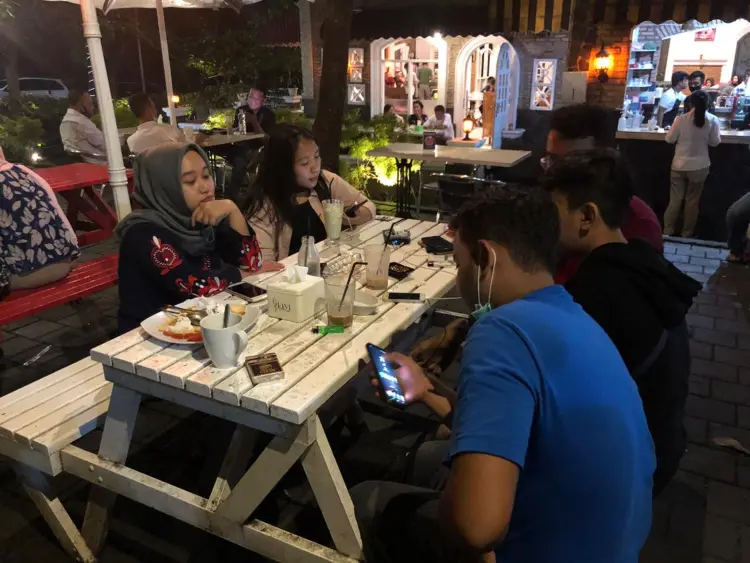 Mister Kebas 886 Cafe & Resto 6