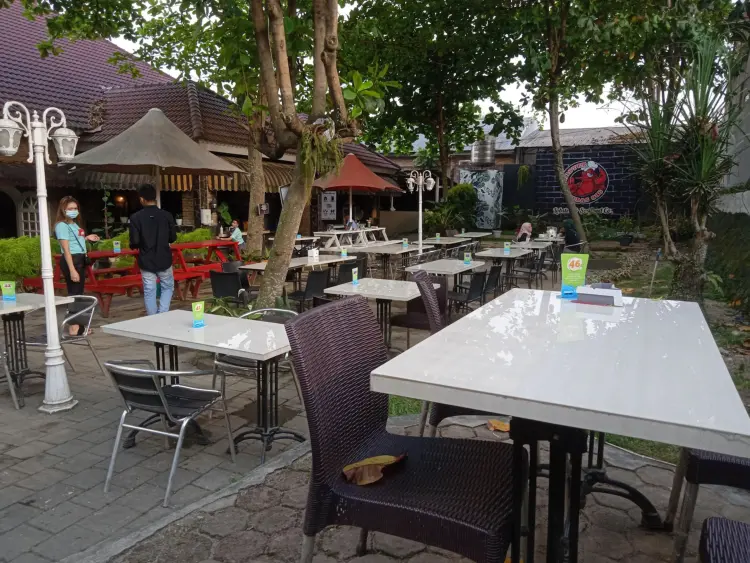 Mister Kebas 886 Cafe & Resto 2