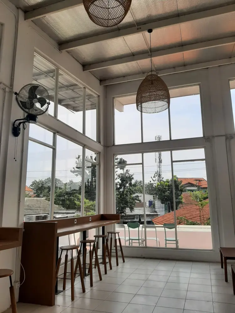 Awan Putih Coffee and Resto 2