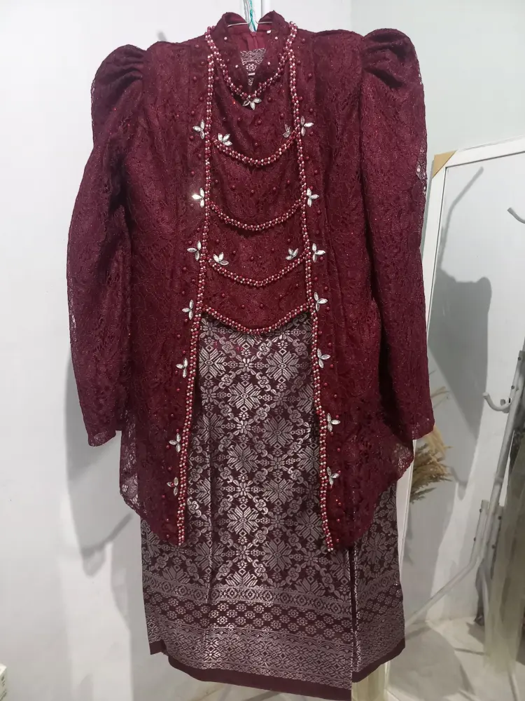 Aprirosi Open makeup dan Sewa kebaya 1