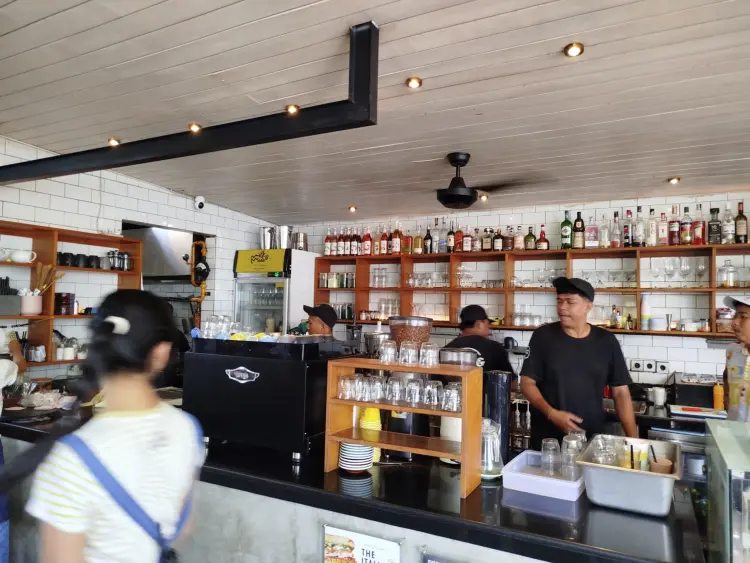 Milk & Madu Berawa 5