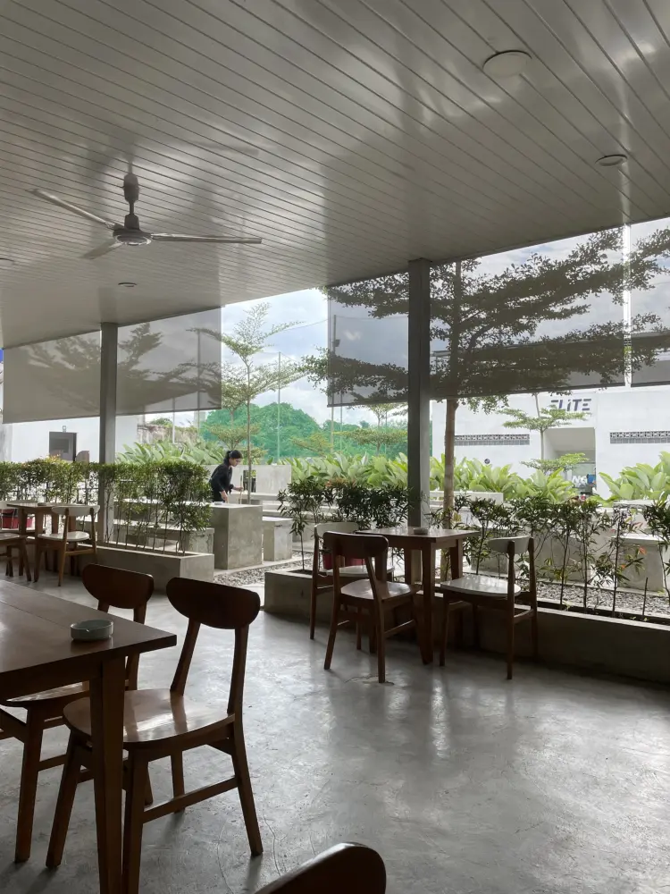 Hanjani Coffee and Space 10