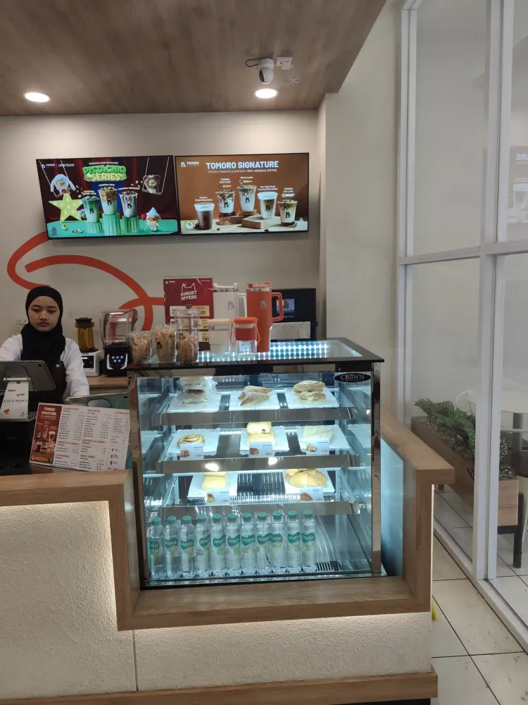 TOMORO COFFEE - Jakal UII 9