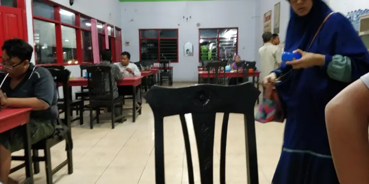 Warung Makan Lumayan Travel 4