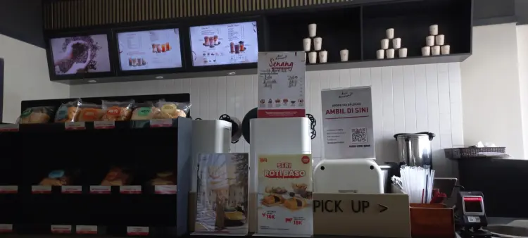 Kopi Kenangan - Rest Area KM 62B 8