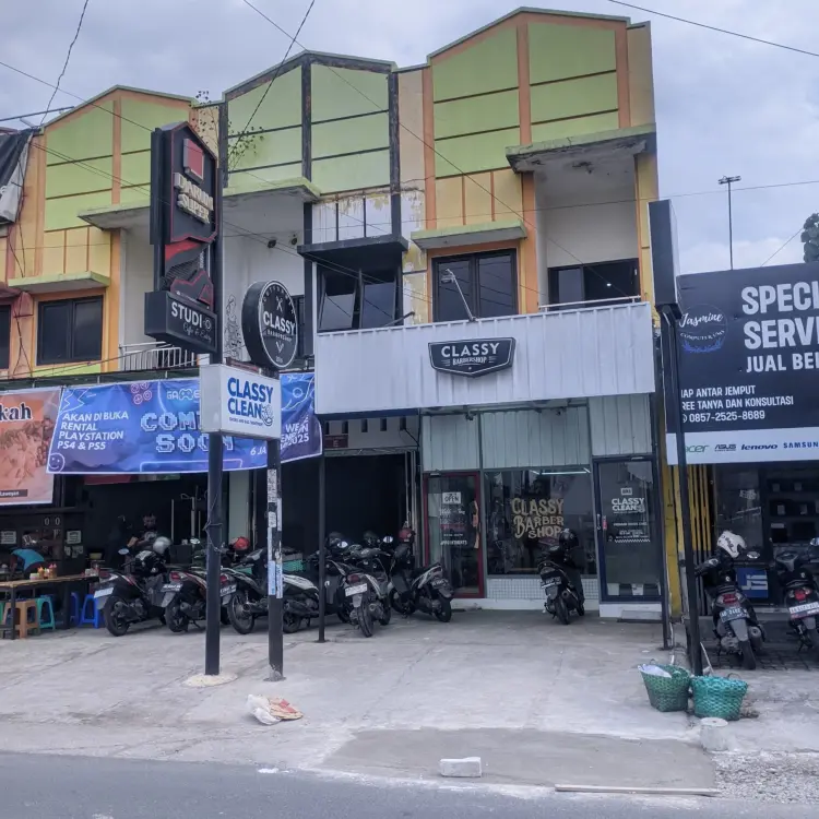BARBER CLASSY UMS ( CLASSY BARBERSHOP ) 1