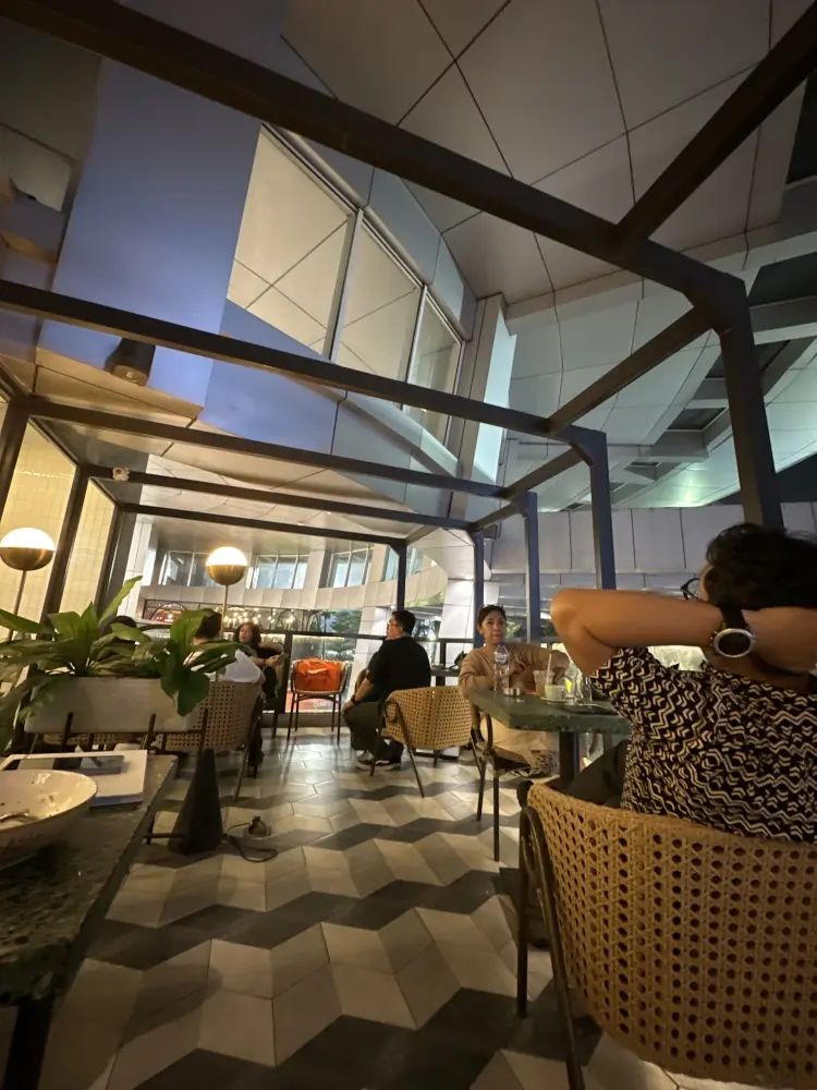 Common Grounds Coffee - FX Sudirman 7