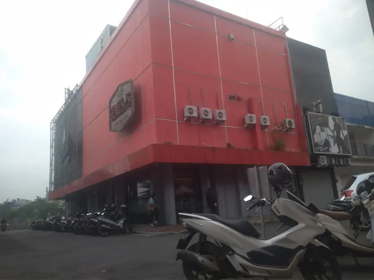 Genesis Bar & Resto KARAOKE 1