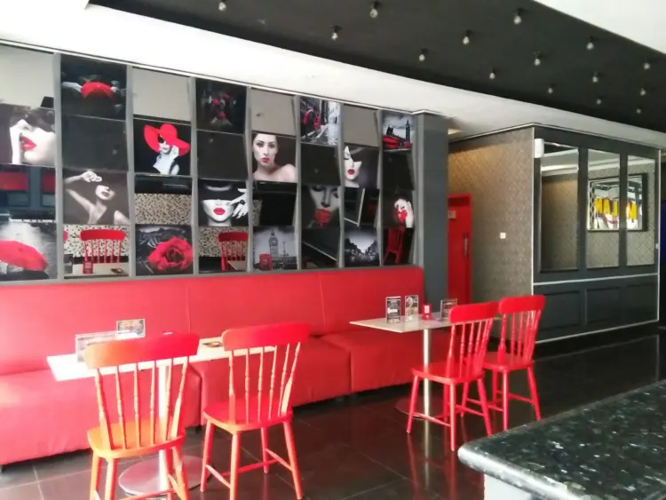 Genesis Bar & Resto KARAOKE 6