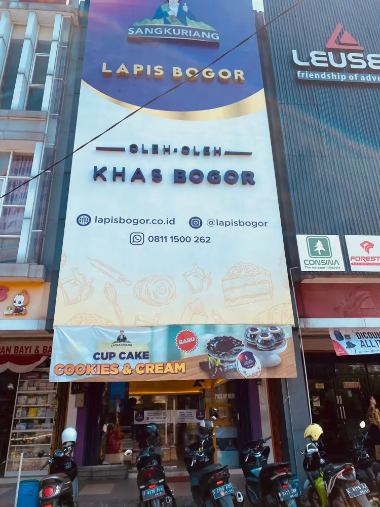 Lapis Bogor Sangkuriang Cibinong - Oleh oleh khas Bogor 1