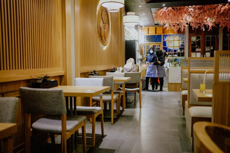 ZIJIN SUSHI BAR & YAKITORI 6