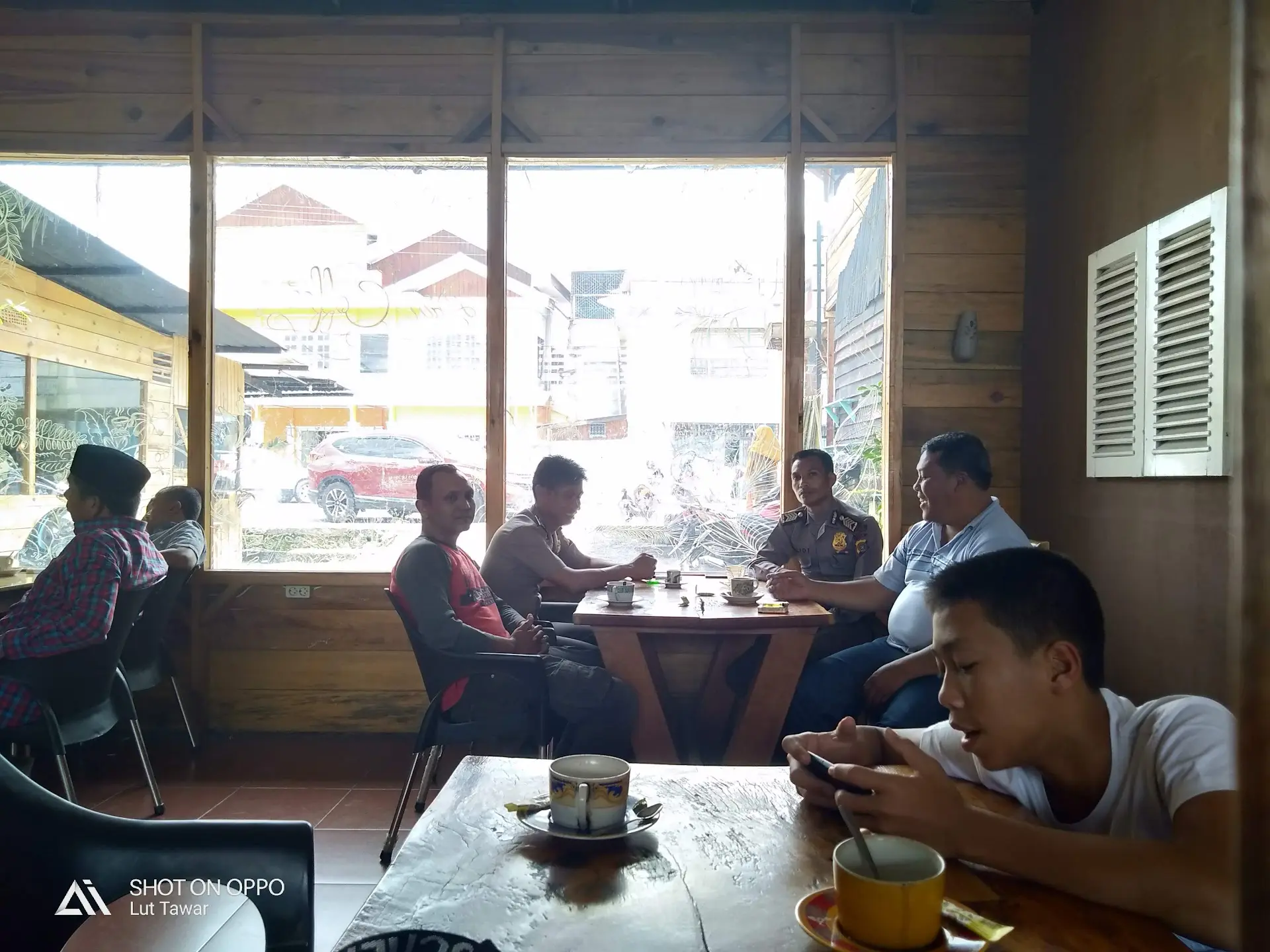 Coffee Purists, Step In! This 'No-Frills' Medan Cafe is the Cure for Fussy Coffee. 4