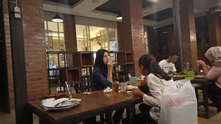 Delizia Bakery Limpung 6