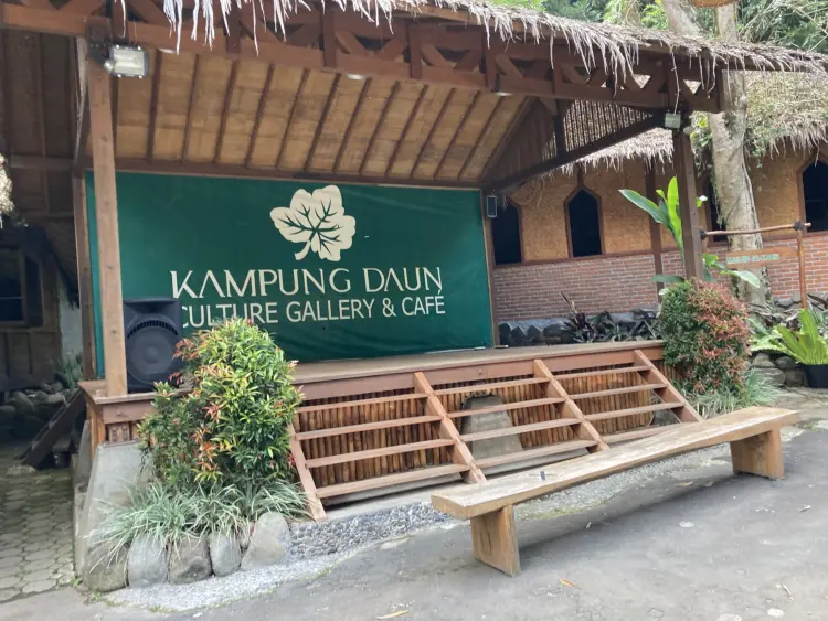 Kampung Daun Culture Gallery & Cafe 1