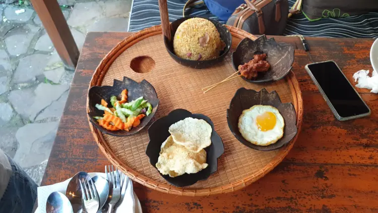 Kampung Daun Culture Gallery & Cafe 3