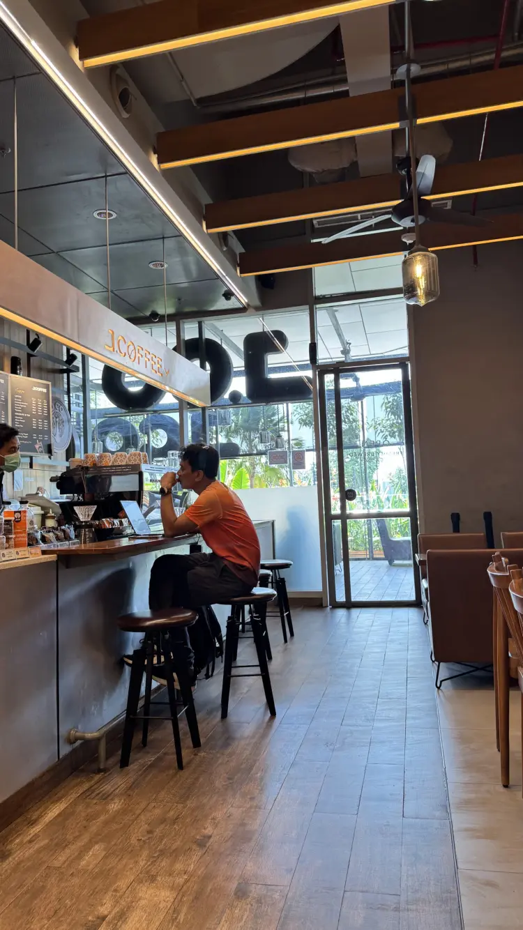 J.CO Donuts & Coffee - Pakuwon City Mall 6