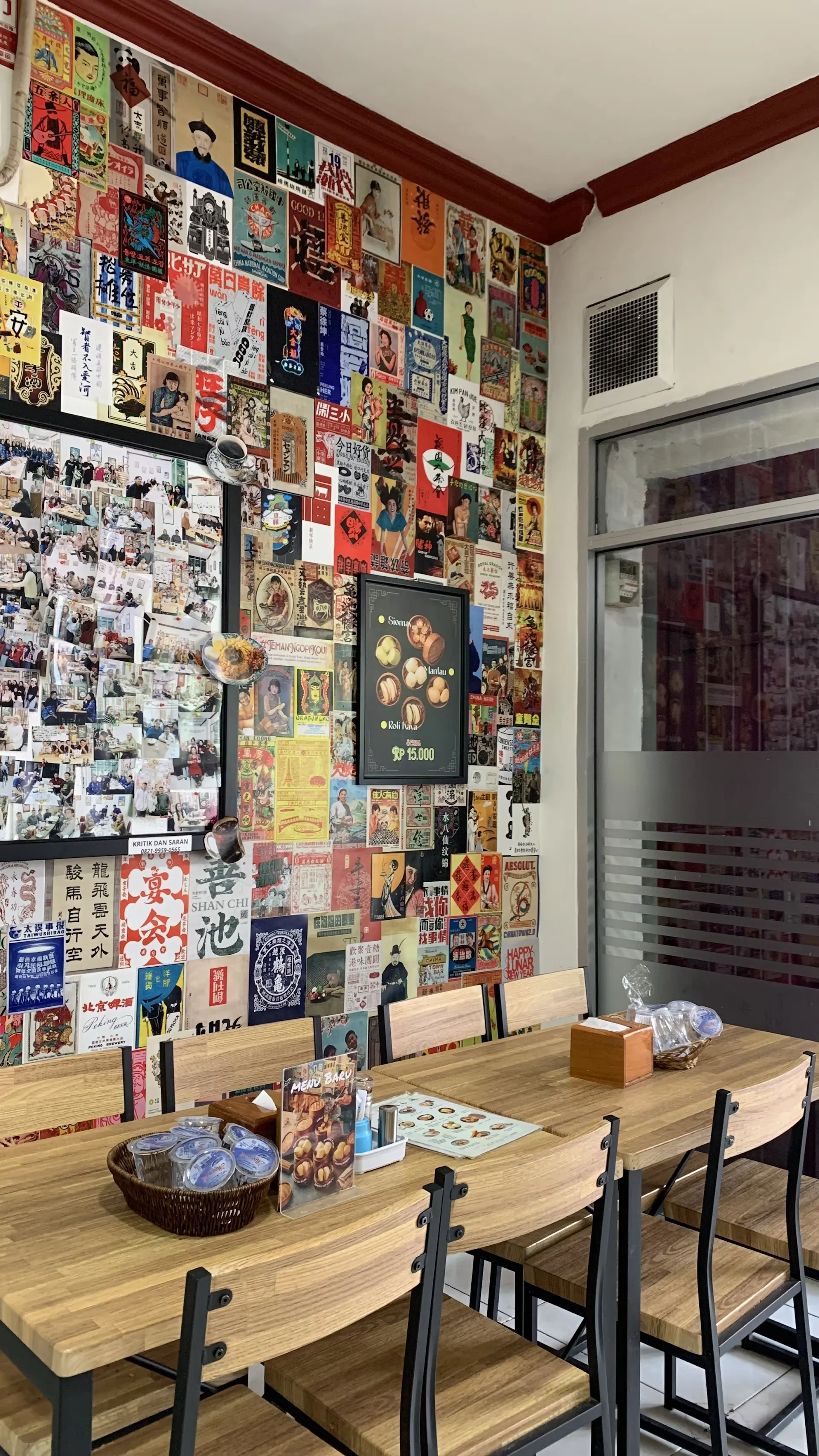 Who says delicious Kopitiams are only in Jakarta? This one in Palopo won me over 4