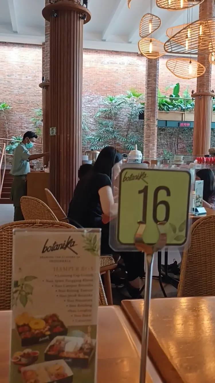 Botanika - Kertajaya Indah 2