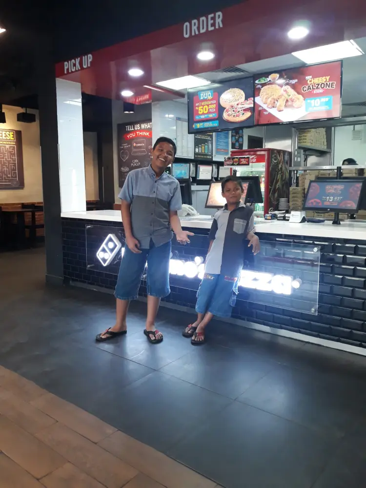 Domino's Pizza 9