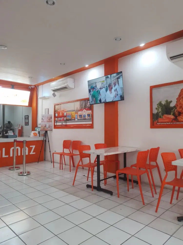 Almaz Fried Chicken - Pamulang 10