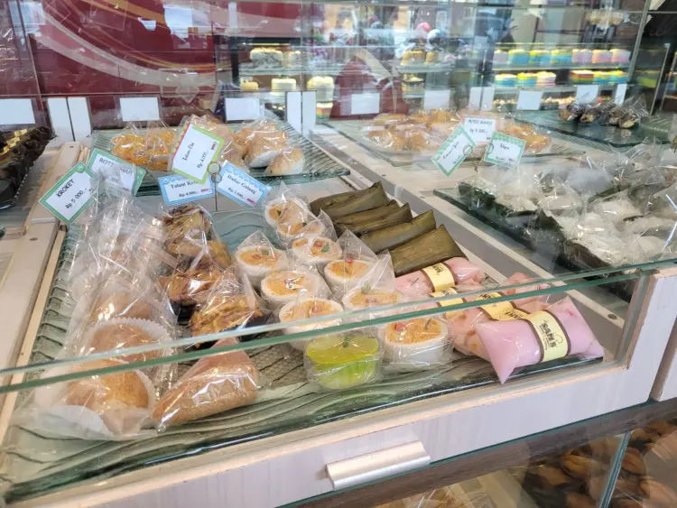 挤到窒息也要买！泗水这家面包店到底有什么魔力？