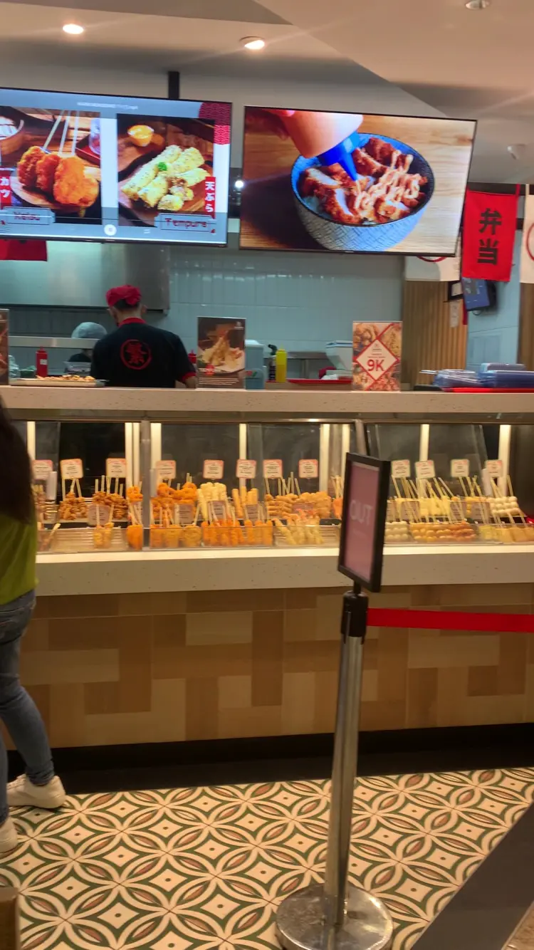 Shigeru Blok M Plaza 9