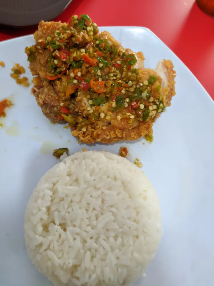 Rocket Chicken Trenggalek 4