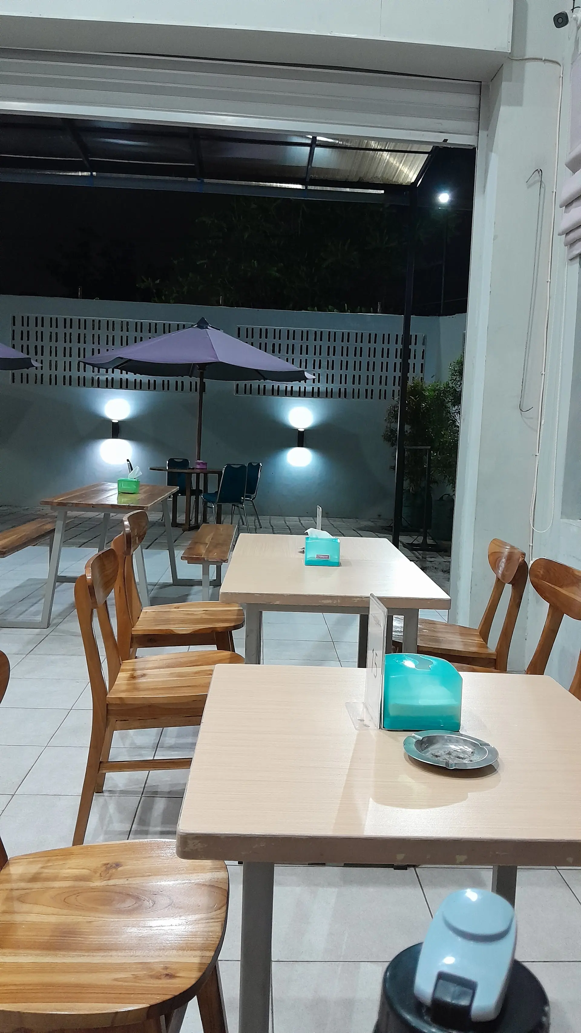 谁说Warkop都是路边摊?望加锡这家直接把“家”搬来了! 3