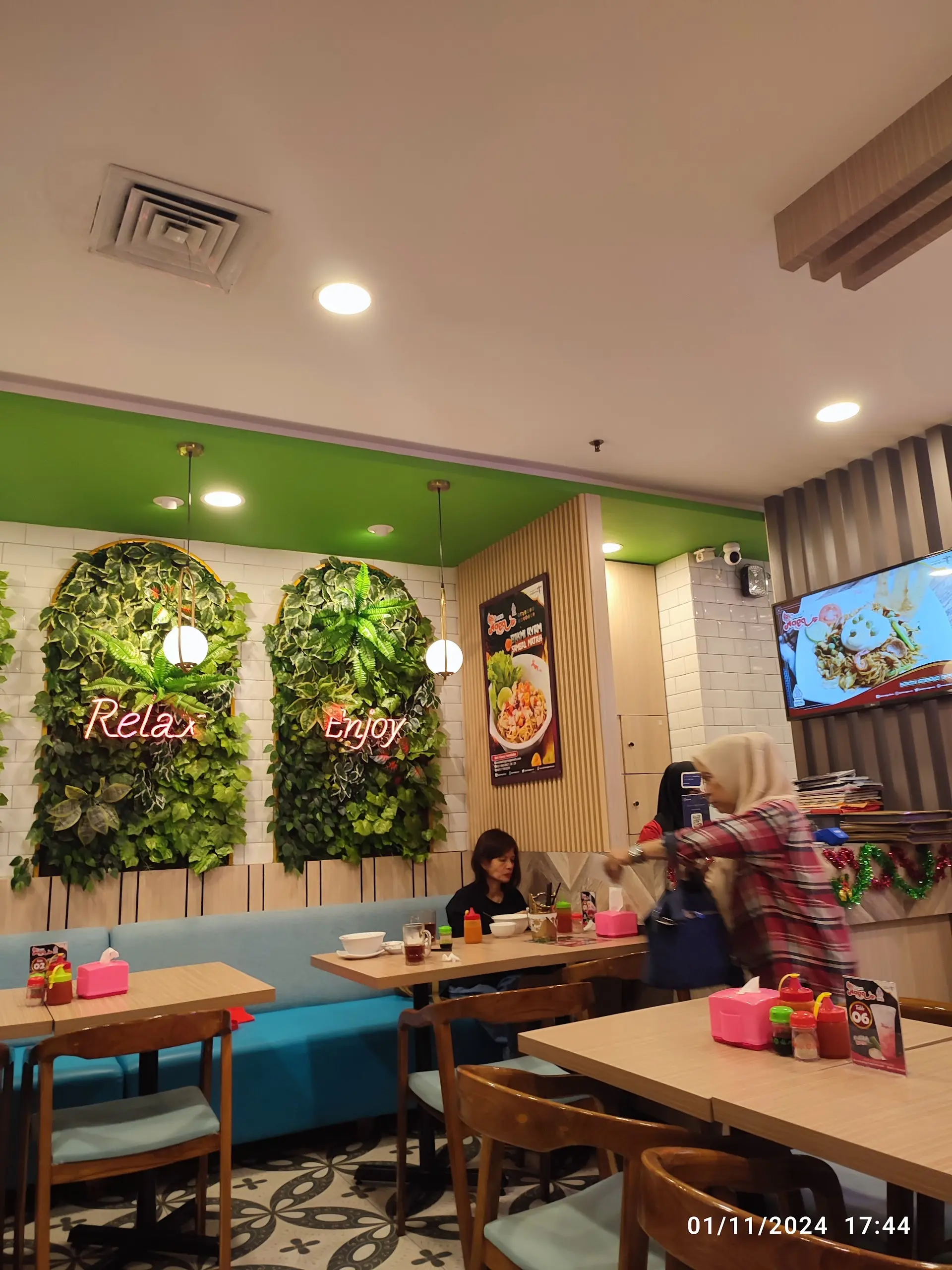 Calling all Bakmi Naga OGs! Is something a bit off with this branch? 4