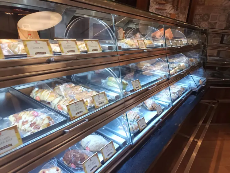 Holland Bakery Jatibening 2