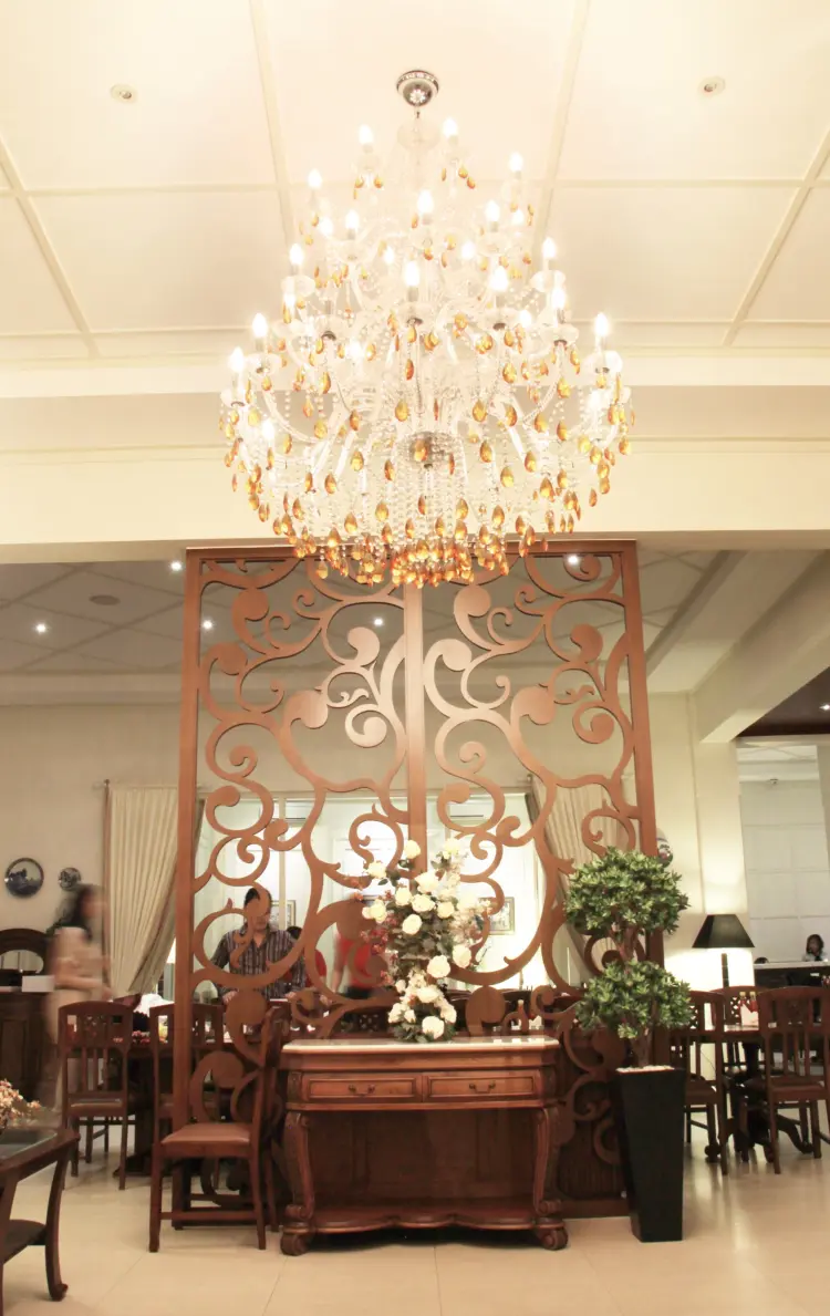 Bon Ami Restaurant 1