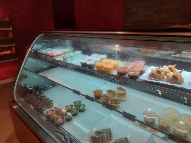 Bon Ami Restaurant 6