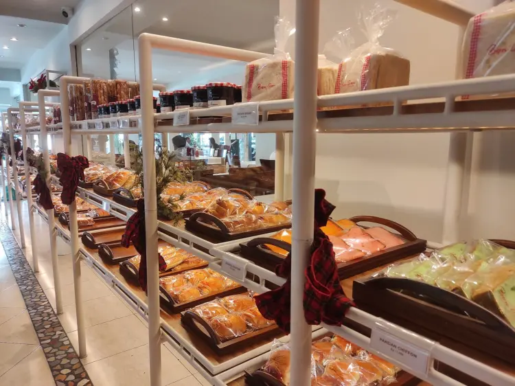 Bon Ami Restaurant 4