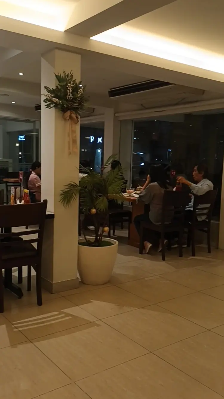 Bon Ami Restaurant 3