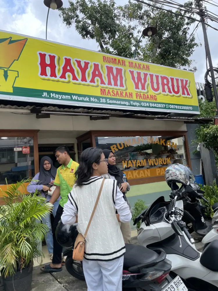 RM. Padang Hayam Wuruk 1