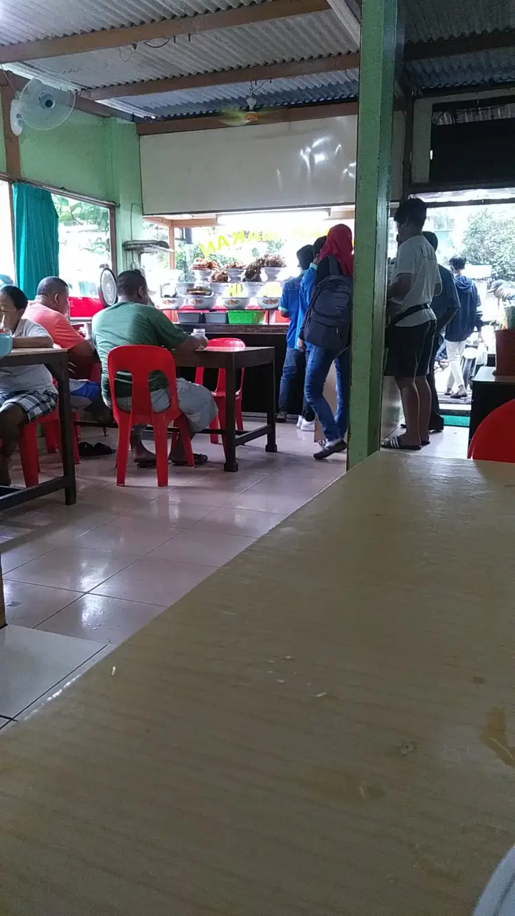 RM. Padang Hayam Wuruk 3